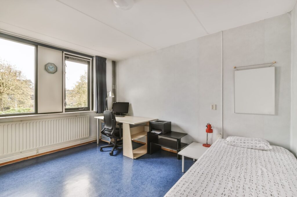 RD comfortable-work-area-2025-02-10-00-02-58-utc